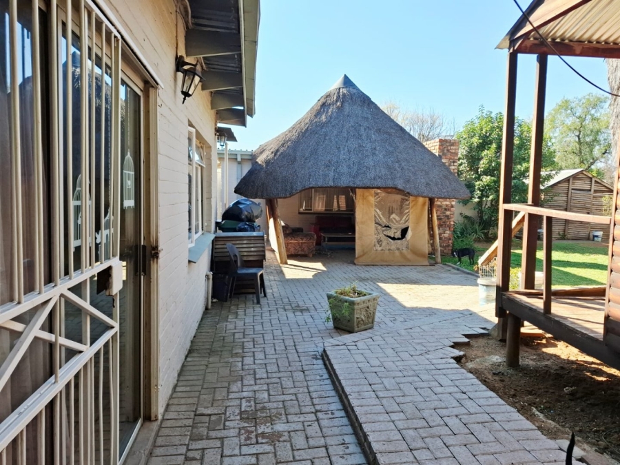 5 Bedroom Property for Sale in Wilgehof Free State